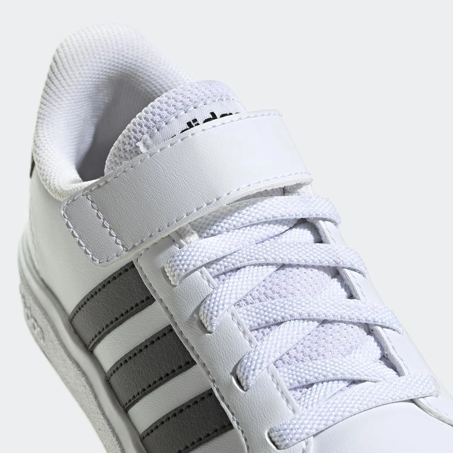 adidas Unisex-Child Grand Court 2.0 Sneaker