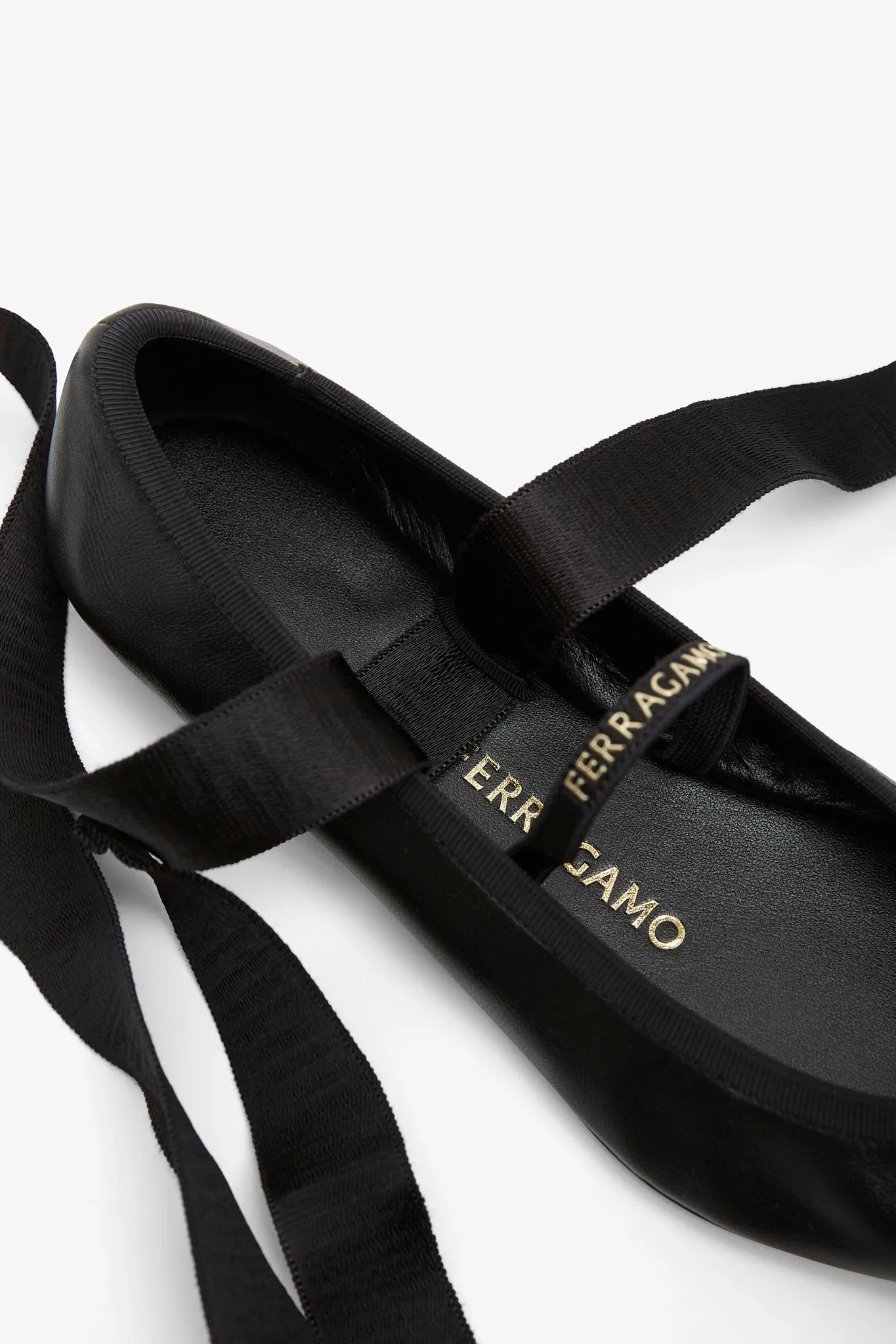 Ankle ribbon black ballet flats