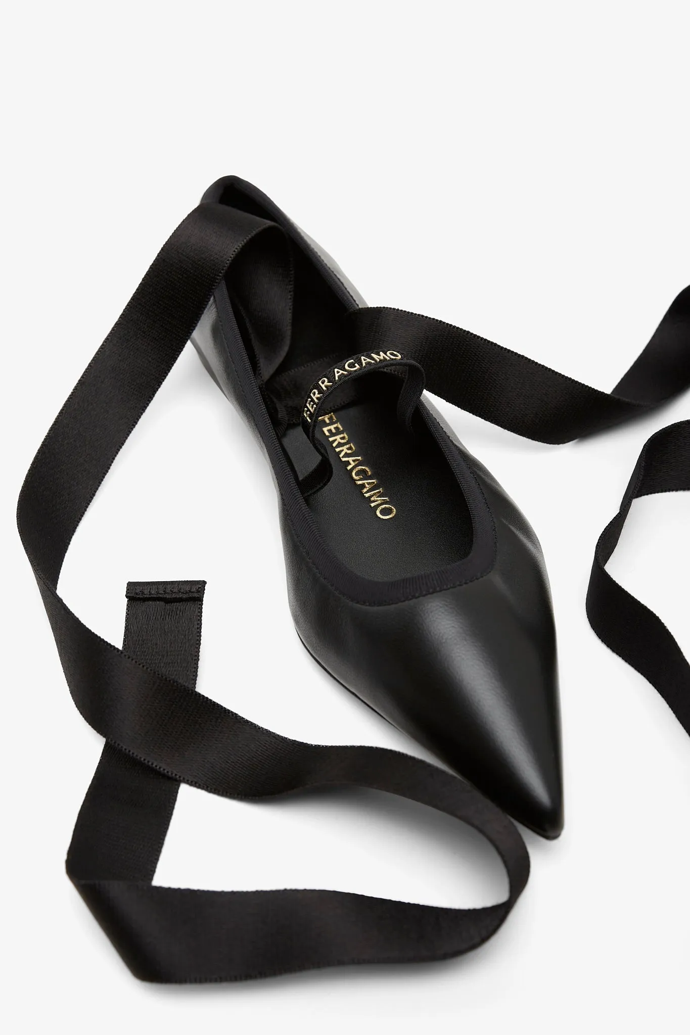 Ankle ribbon black ballet flats