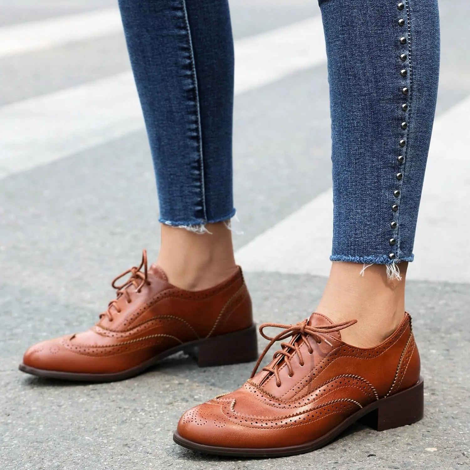Betastella Womens Lace Up Wingtip Oxford Shoes Vintage Brogue Oxfords Round Toe Chunky Low Heel Pumps Shoes