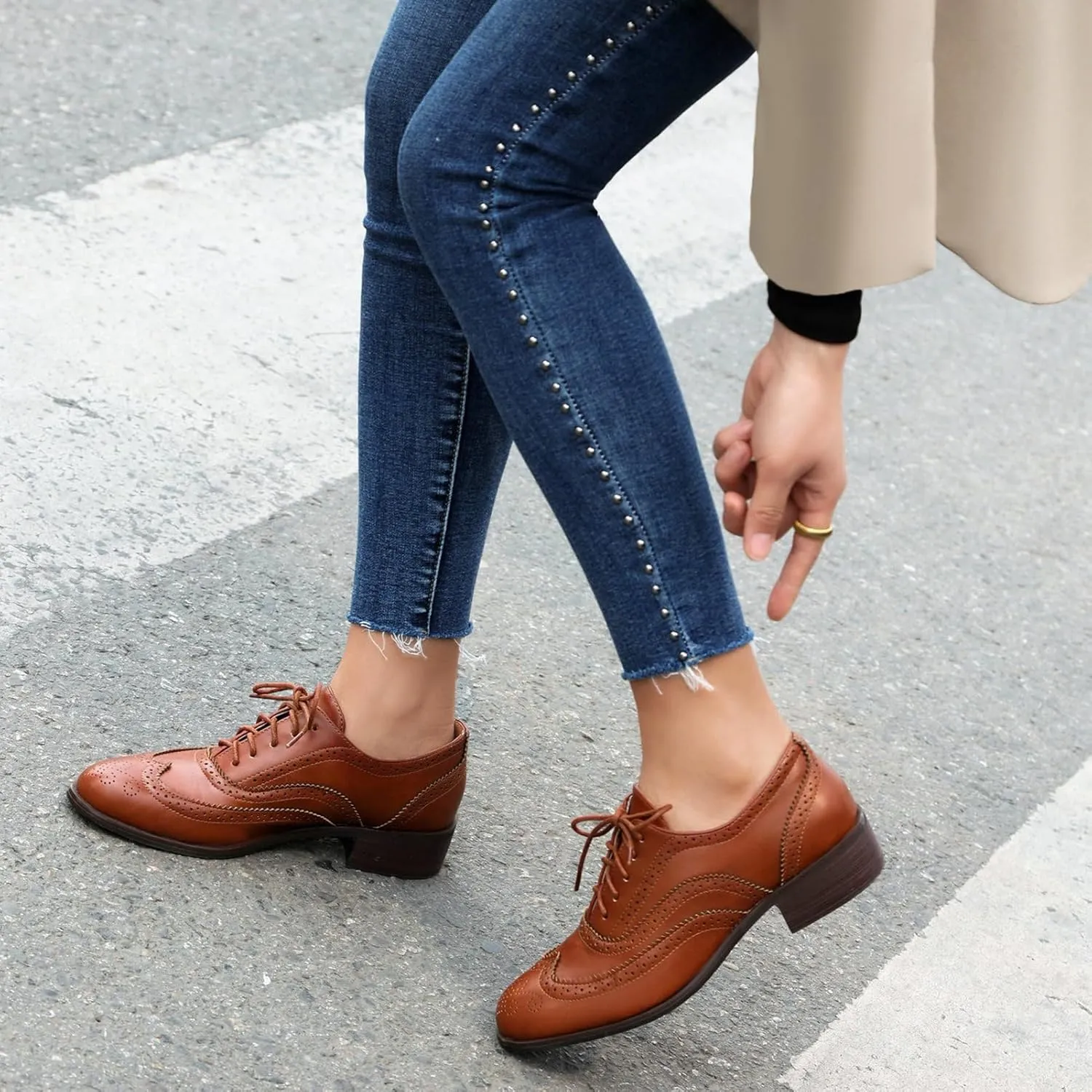 Betastella Womens Lace Up Wingtip Oxford Shoes Vintage Brogue Oxfords Round Toe Chunky Low Heel Pumps Shoes