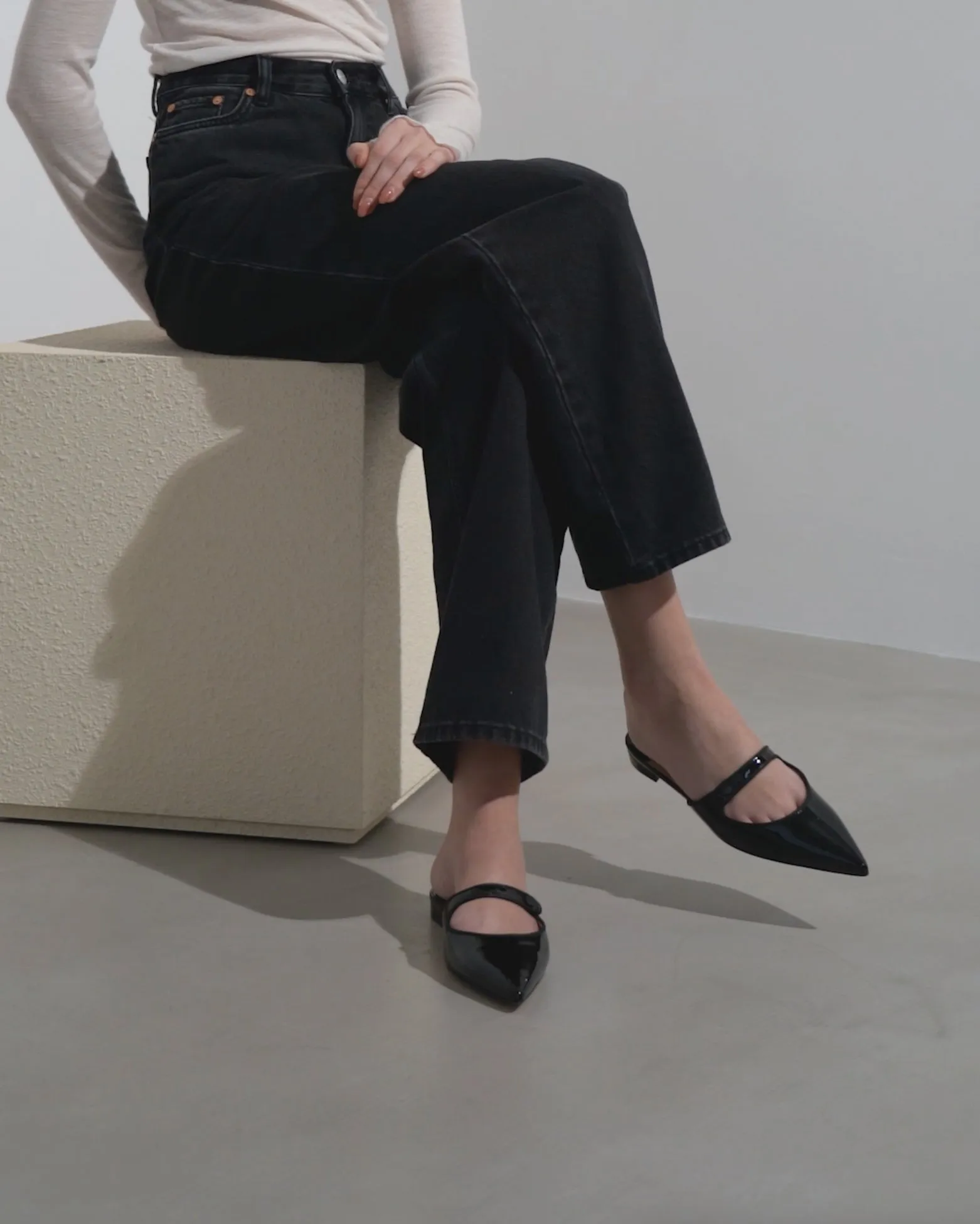 Camparimu black patent flats