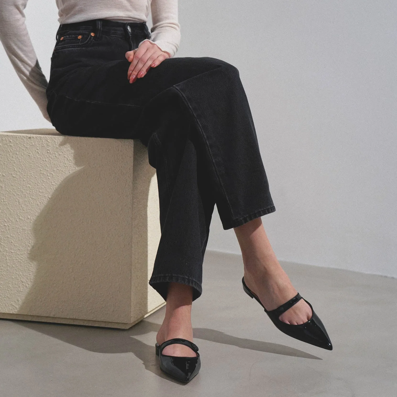 Camparimu black patent flats