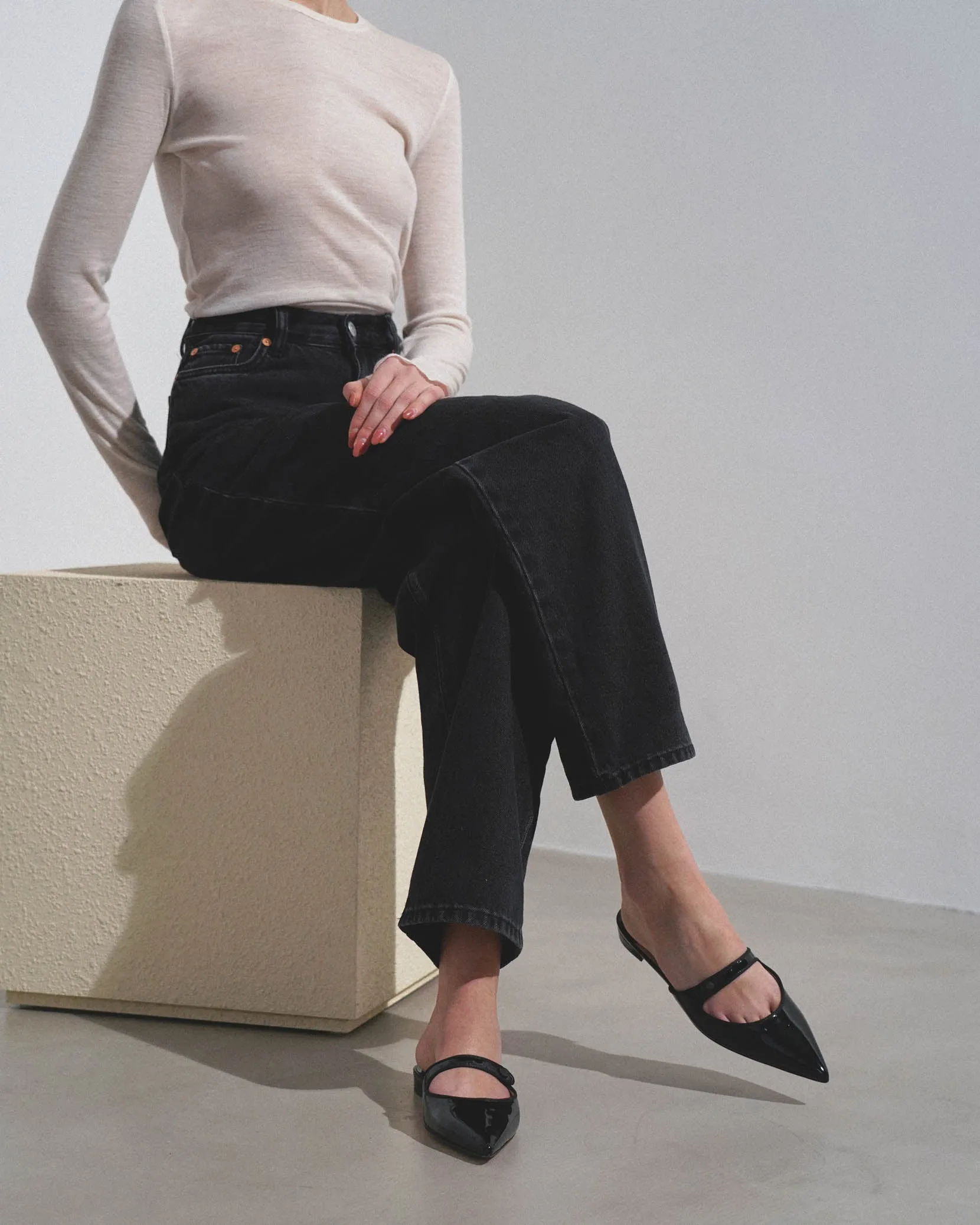 Camparimu black patent flats