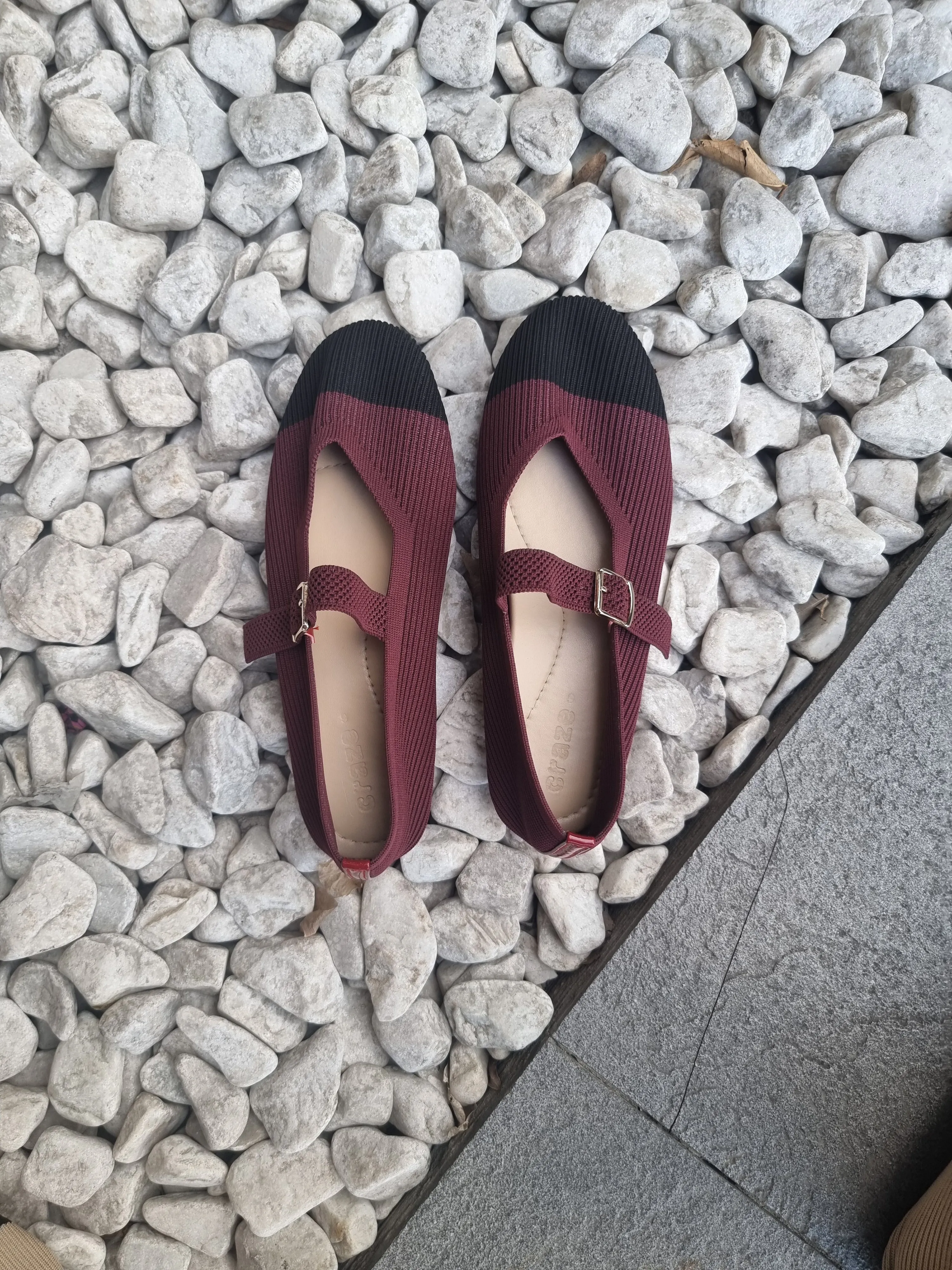 Craze Via Captoe in Round toe