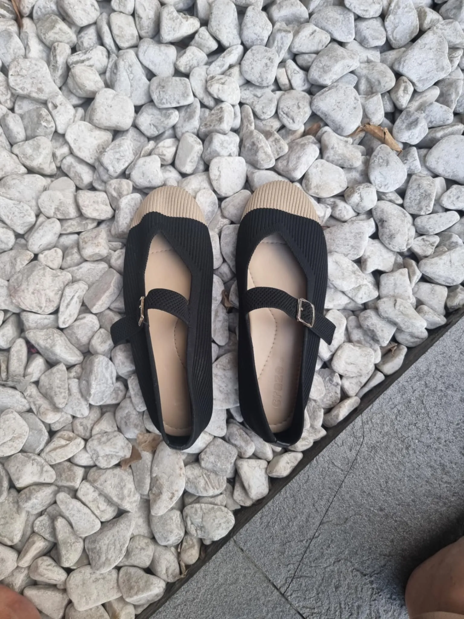 Craze Via Captoe in Round toe