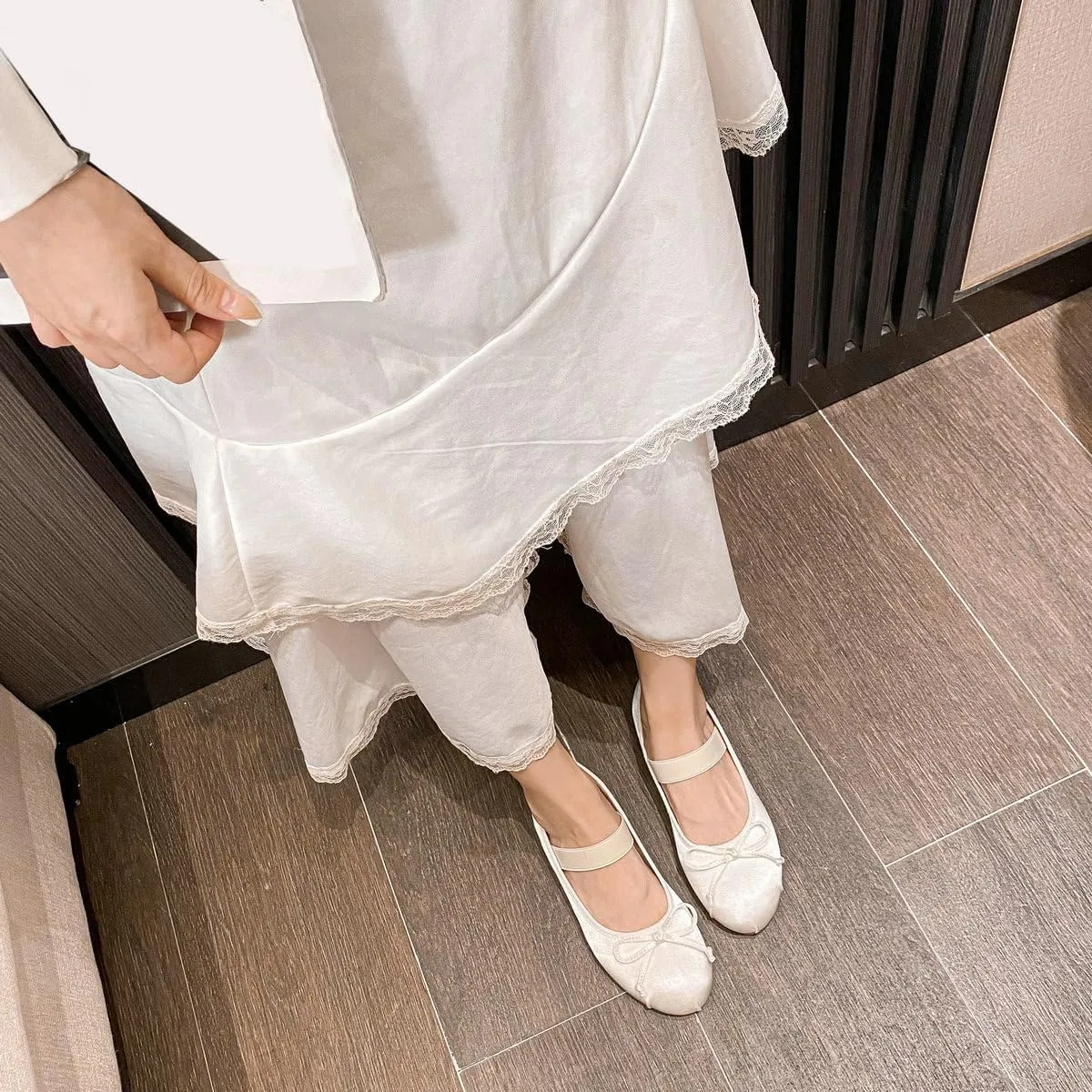 DINTAHA Ballet Flats with Strap Bow Mary Jane Flats for Women,Satin Wedding Dress Shoes