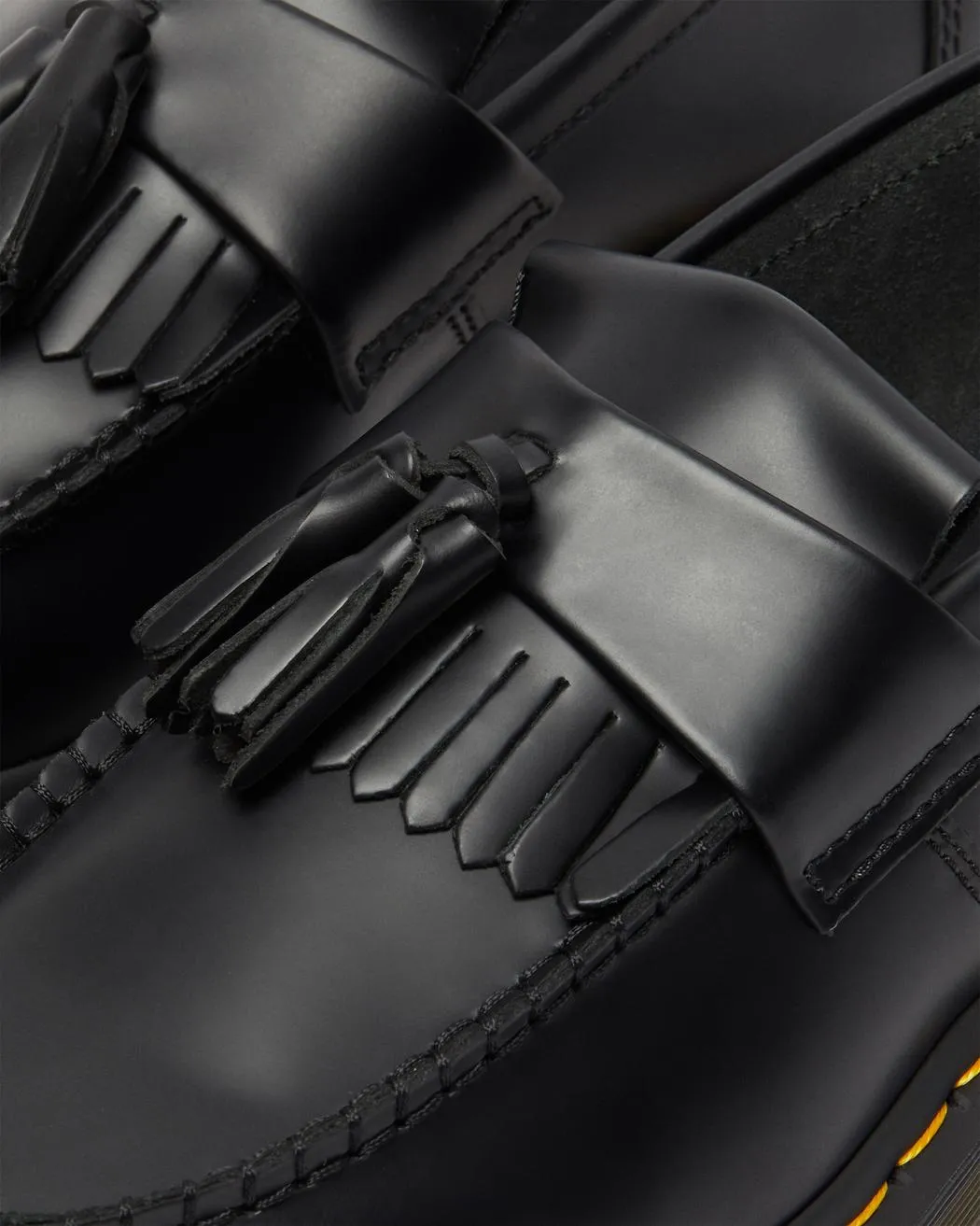 Dr. Martens Adrian YS Black Smooth 22209001