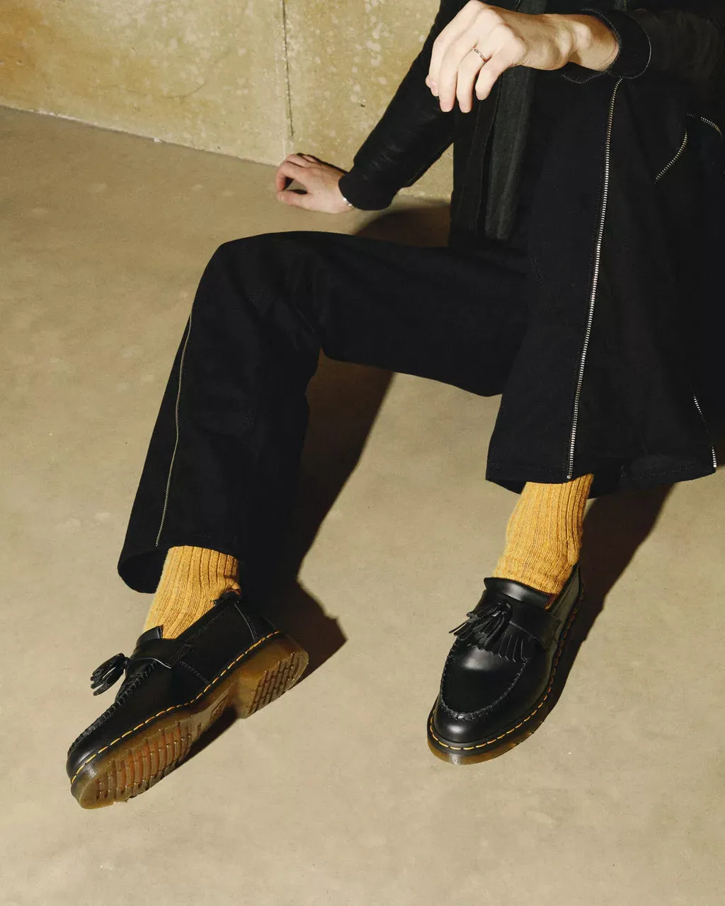 Dr. Martens Adrian YS Black Smooth 22209001