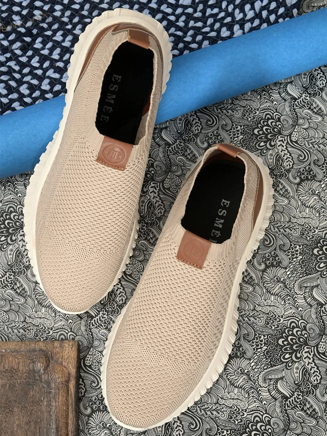 ESMEE Sports Slip On Running Shoes