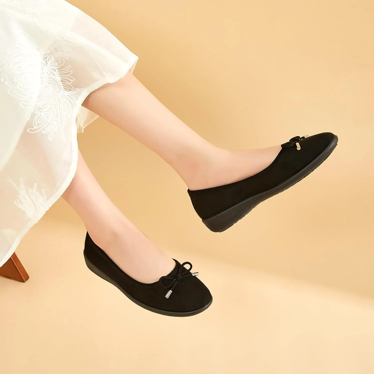 Eydram Women's Flats with Bowknot,Faux Suede Womens Dress Shoes,Round Toe Ballet Flats