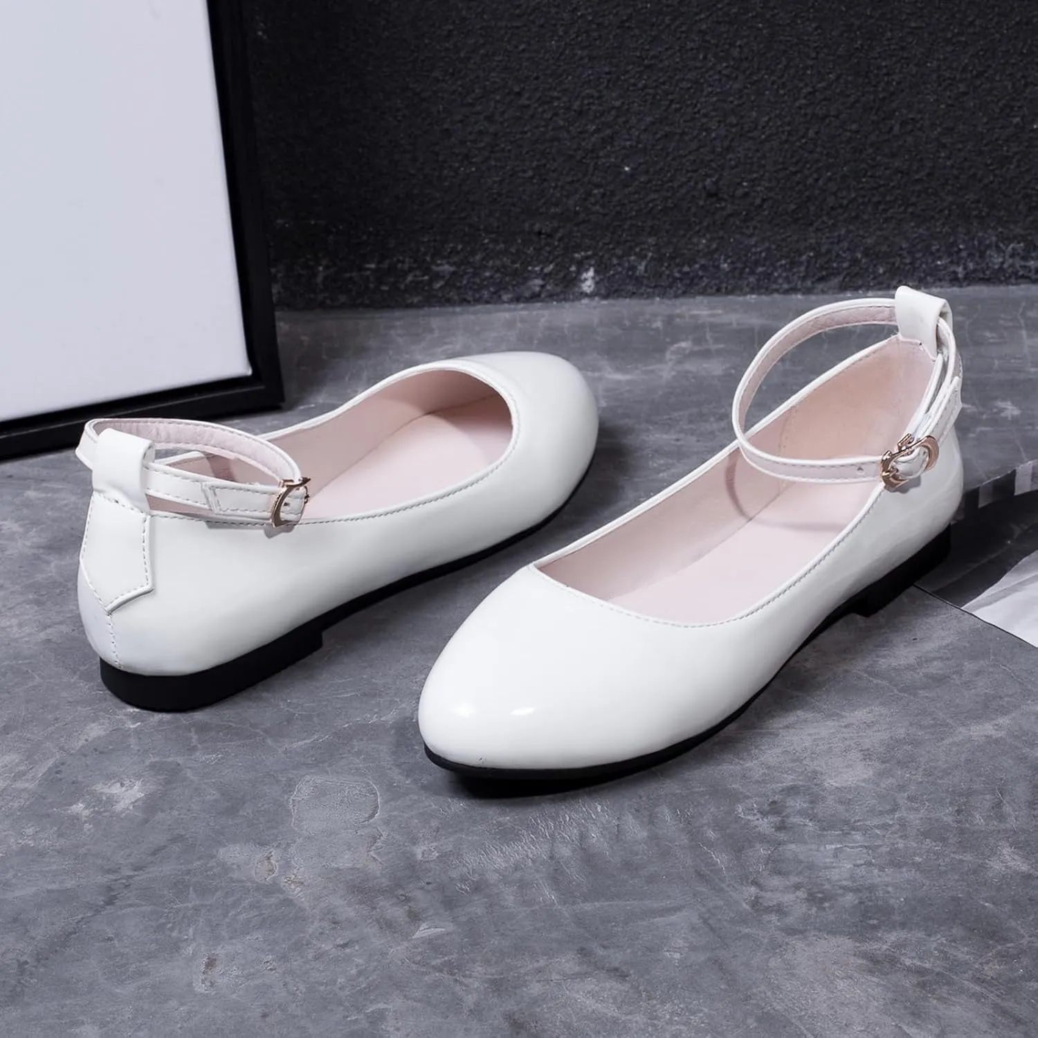 Gicoiz Footwear Womens Round Toe Patent Ballet Flats