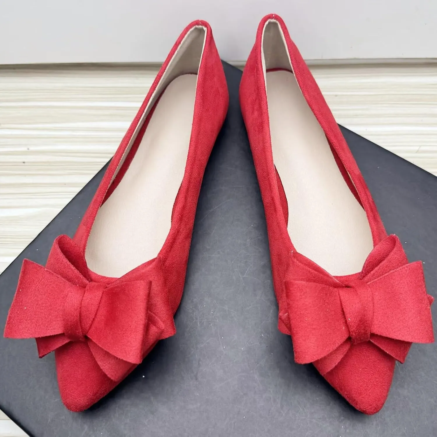 HuangTaiJi Qing Women's Pointy Toe Exquisite Pearl Rhinestone Dressy Ballet Flats Bling Slip On Comfortable Wedding Party Working Shoes