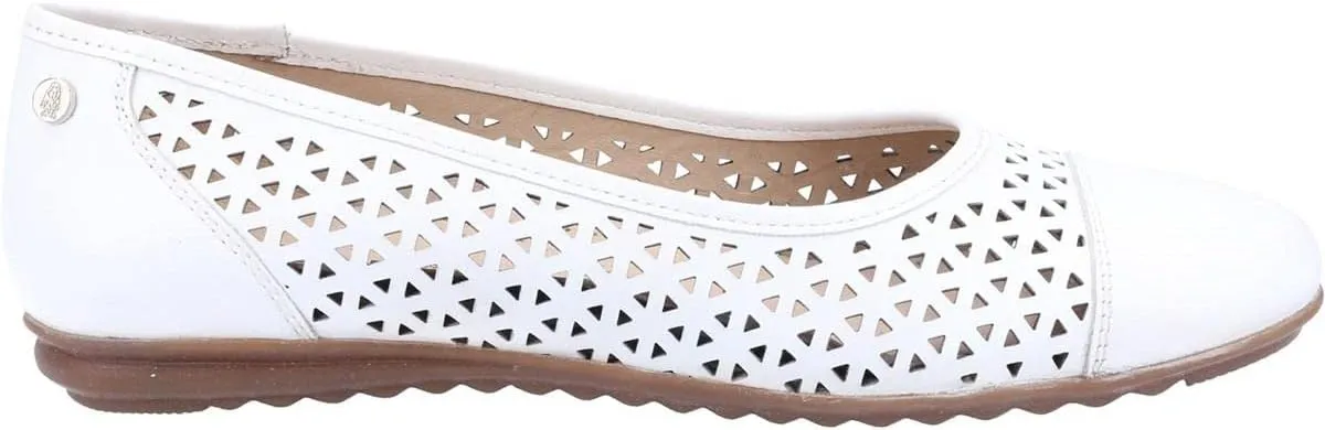 Hush Puppies Women's Leah Closed Toe Ballet Flats