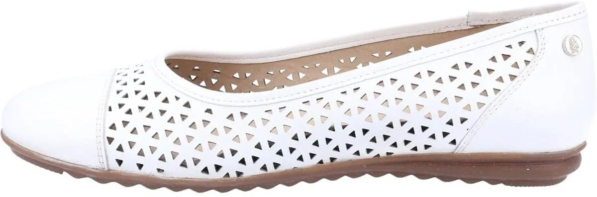 Hush Puppies Women's Leah Closed Toe Ballet Flats