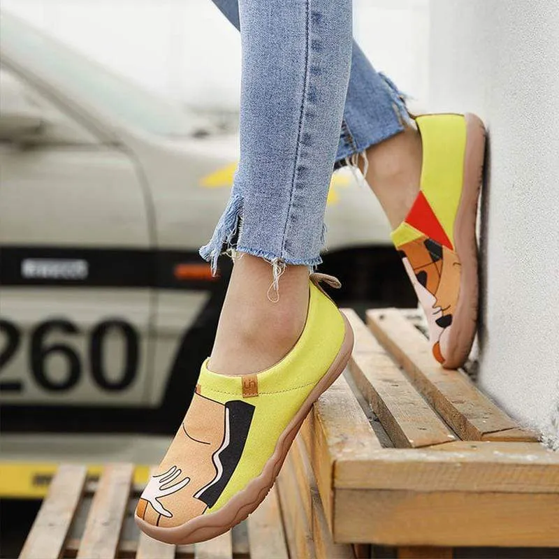 Kiss Female Canvas Slip-ons