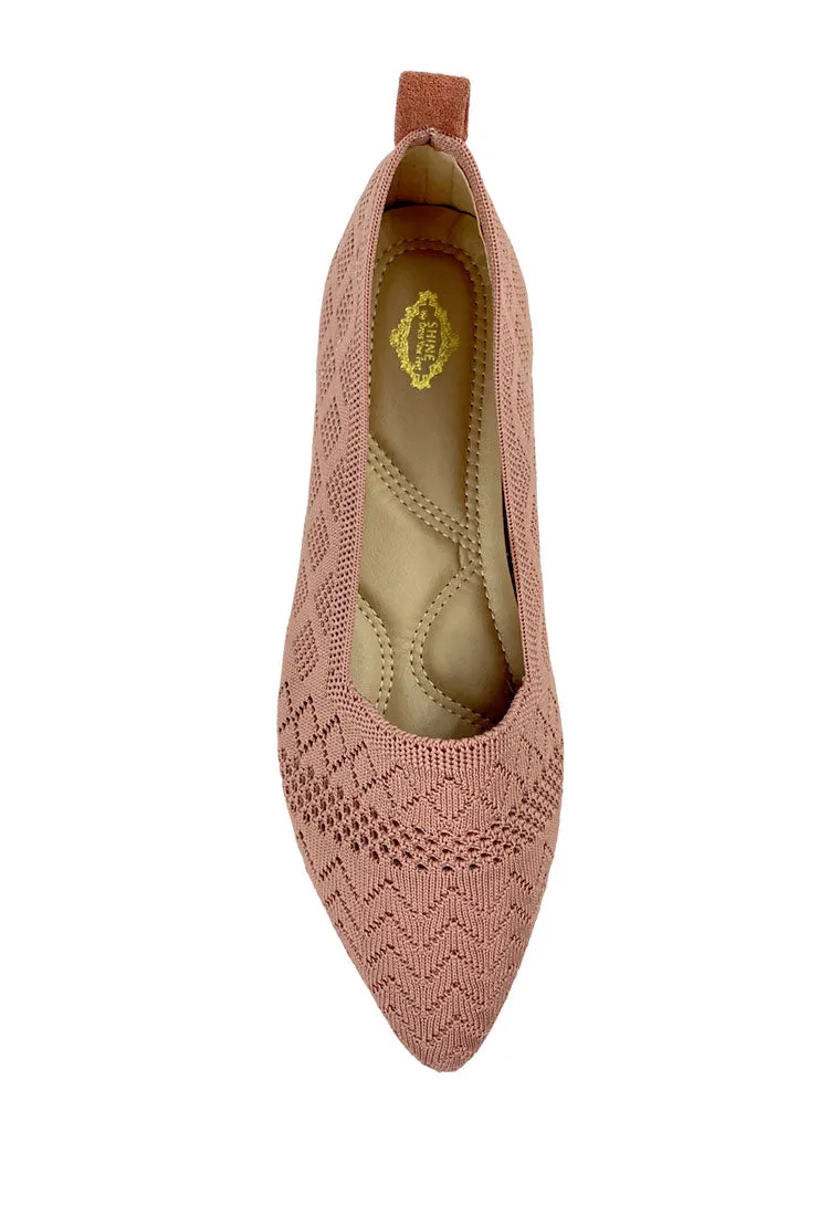 Knitting Pointed-Toe Flats