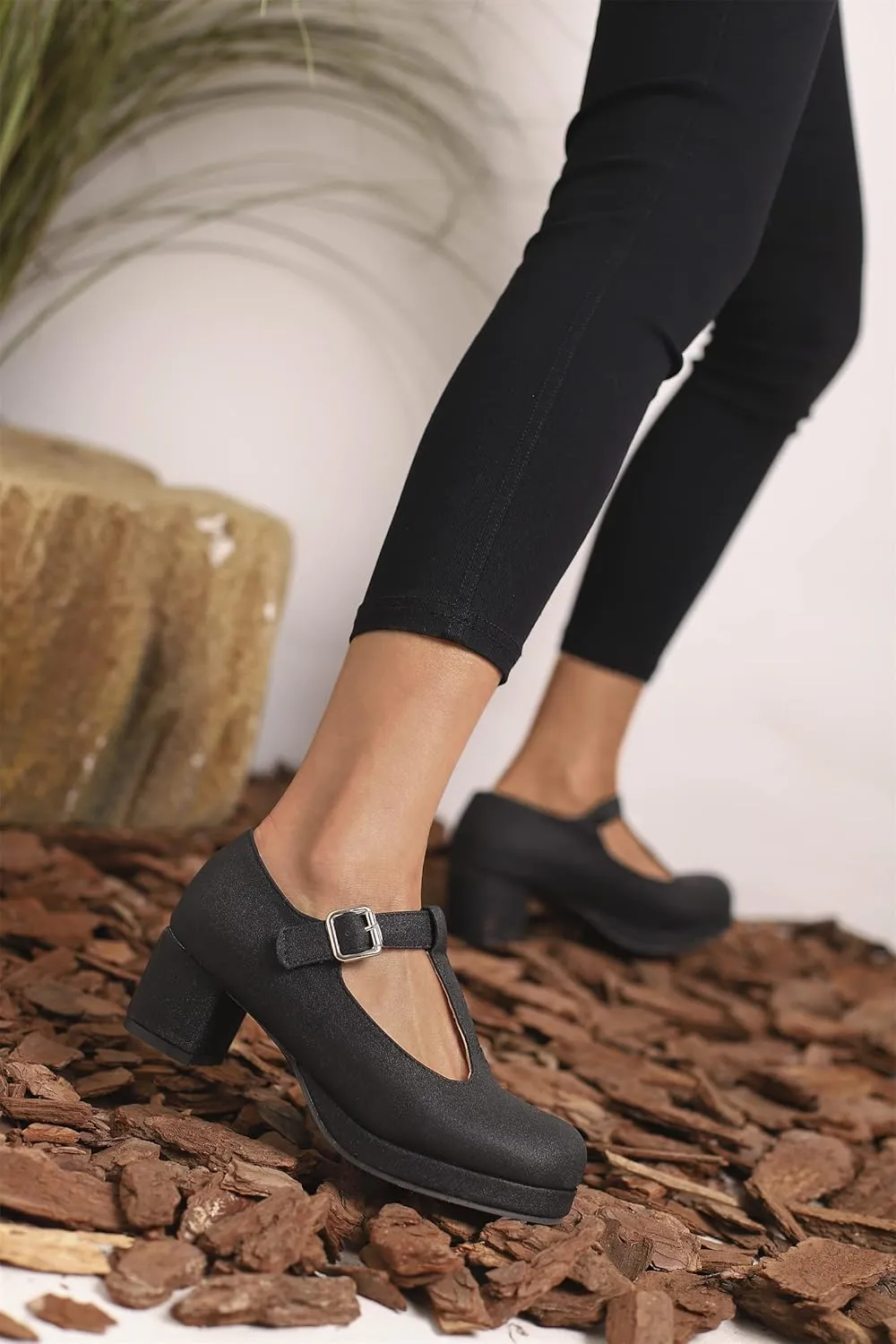 Low Chunky Heels for Women's T-Strap Round Toe Solid Mary Janes Pumps Wedding Dress Pumps