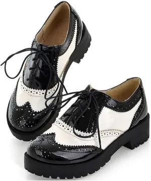 MIOKE Women's Two Tone Lace Up Oxfords Shoes Patent Leather Round Toe Comfy Low Heel Classic Oxford Brogues