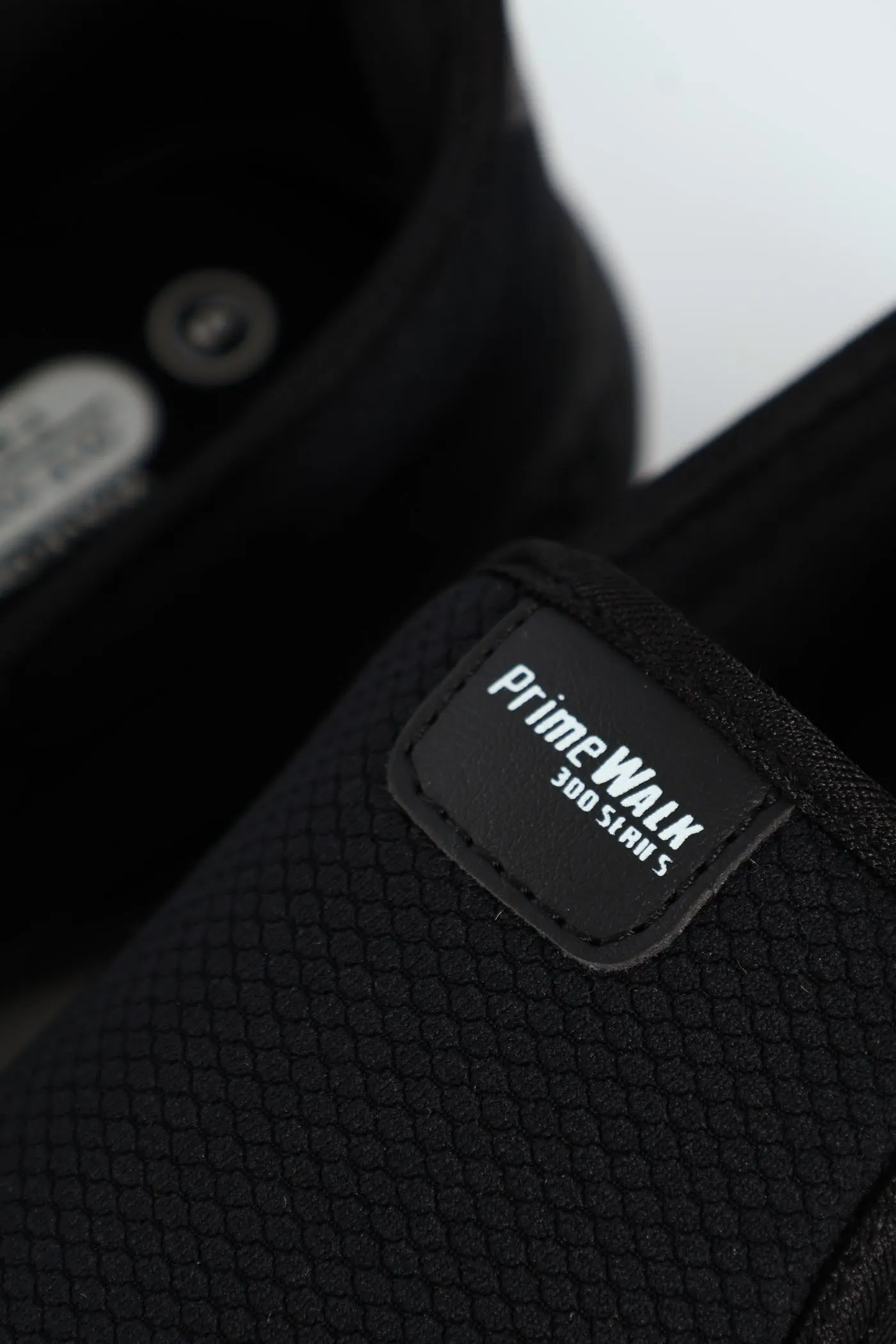 Prime Walk 300 Slip On - Black