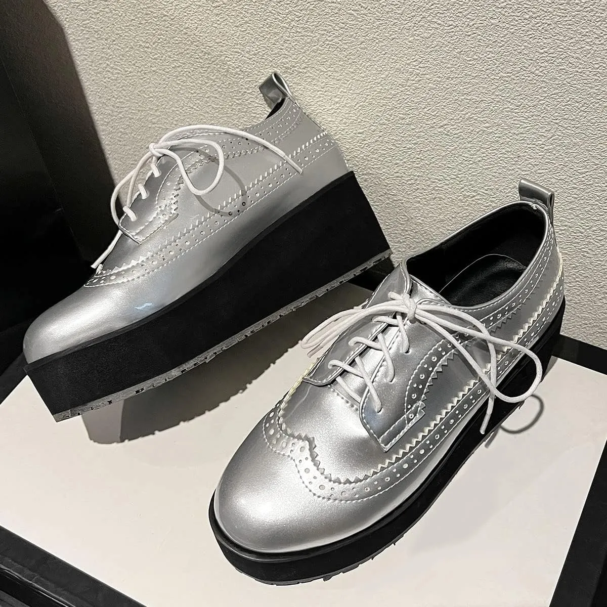 SHEMEE Women's Patent Leather Wedge Heel Platform Oxfords Pumps Wingtip Lace Up Round Toe Brogues Sneaker Shoes