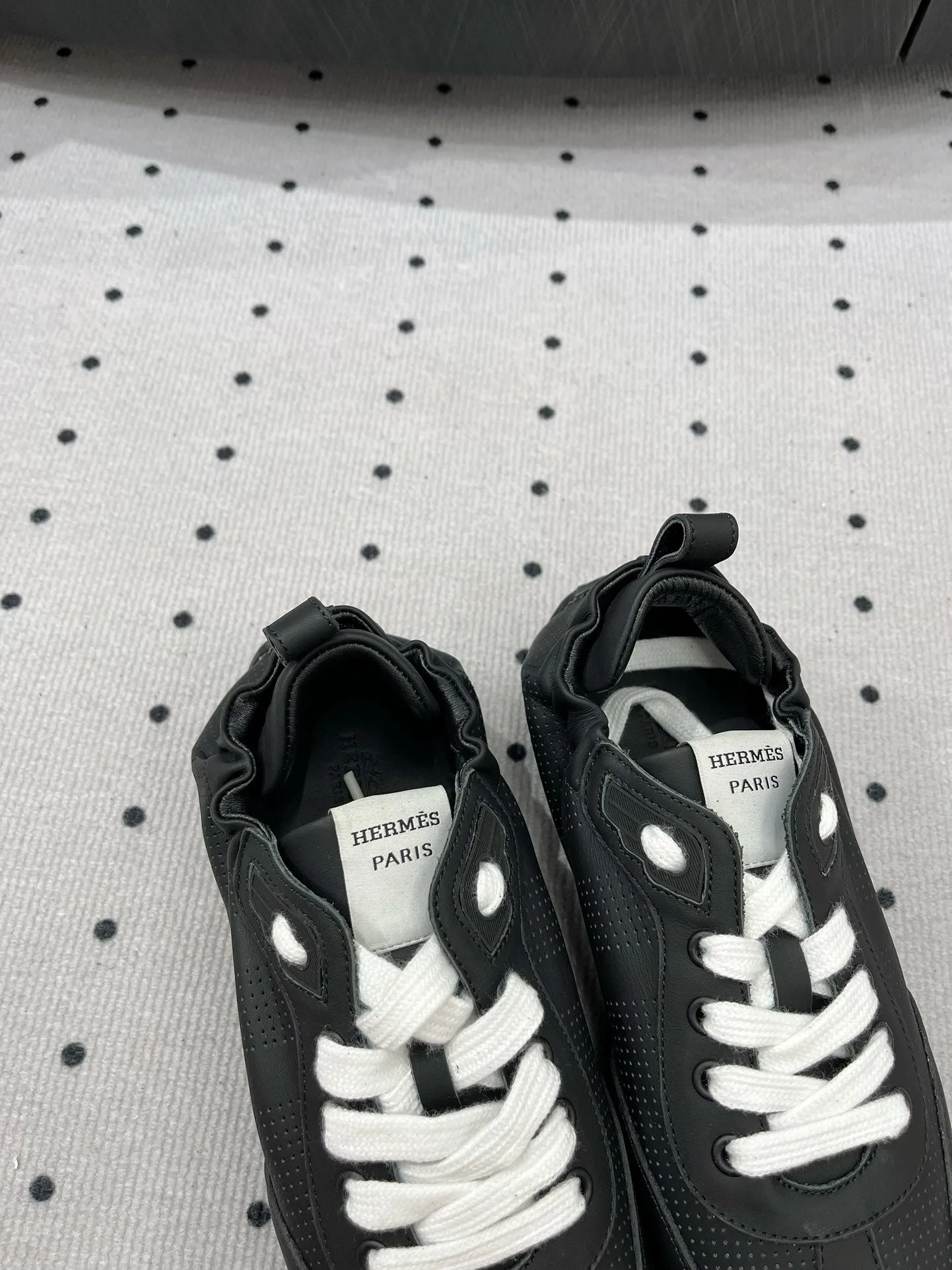 TRAIL SNEAKER IN BLACK CALFSKIN
