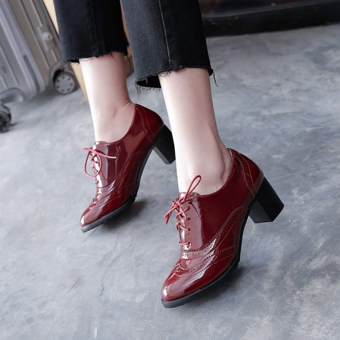 VOKLIN Women's Chunky Block Heel Pump Oxfords Wingtip Lace Up Patent Leather Vintage Brogues Dress Shoes