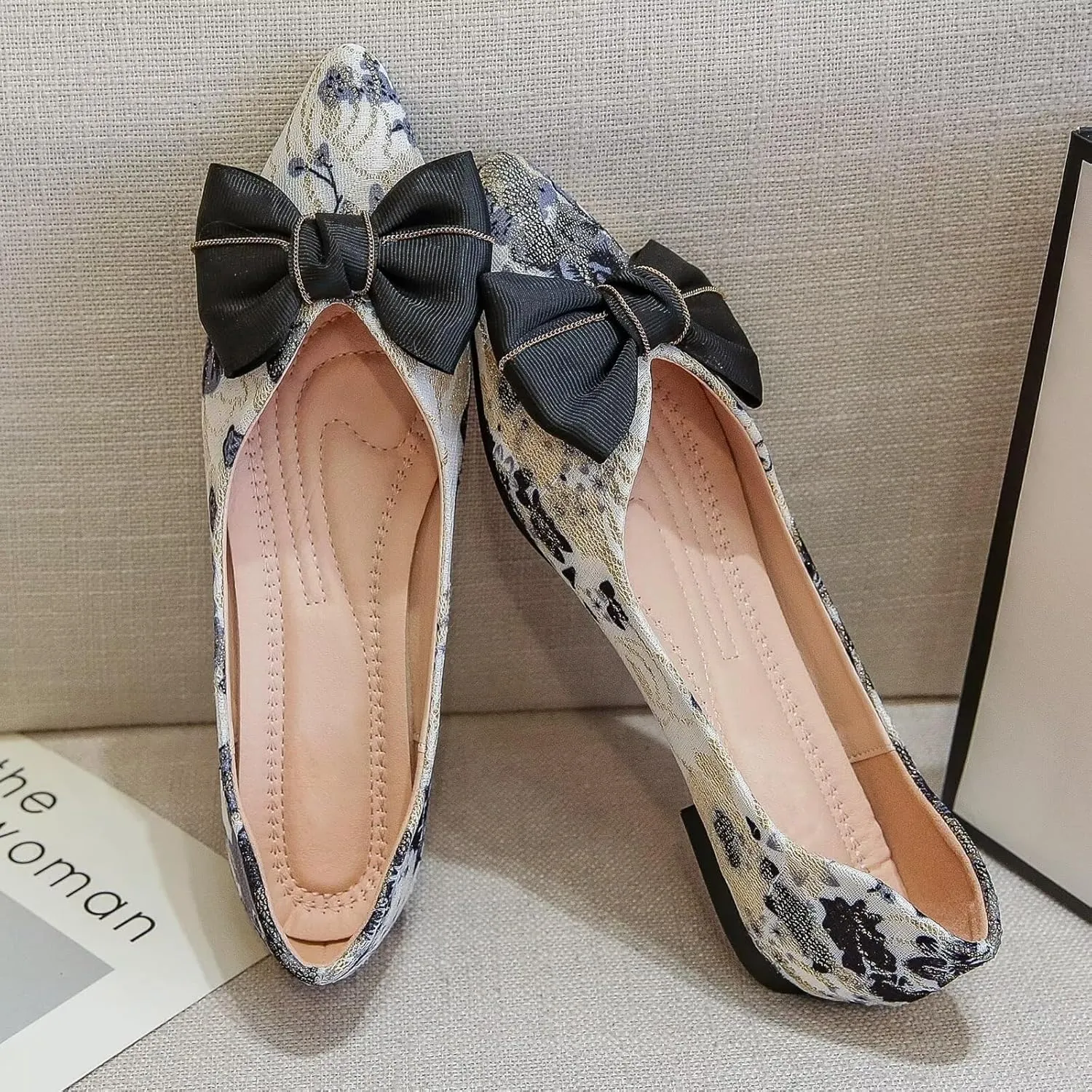 WENJIAZHIZHI Womens Pointed Toe Bow Flats Elegant Floral Print Slip-ons Comfortable Dress Shoes for Party Wedding