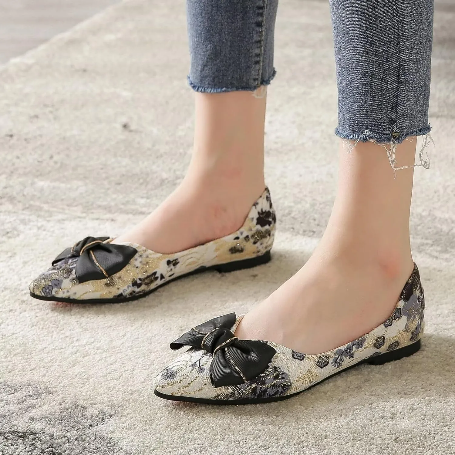 WENJIAZHIZHI Womens Pointed Toe Bow Flats Elegant Floral Print Slip-ons Comfortable Dress Shoes for Party Wedding