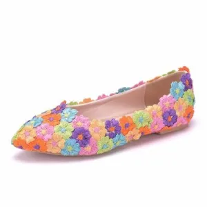 Women Flat Shoes / Colorful Flower Lace Flats Pointed Toe Shoes