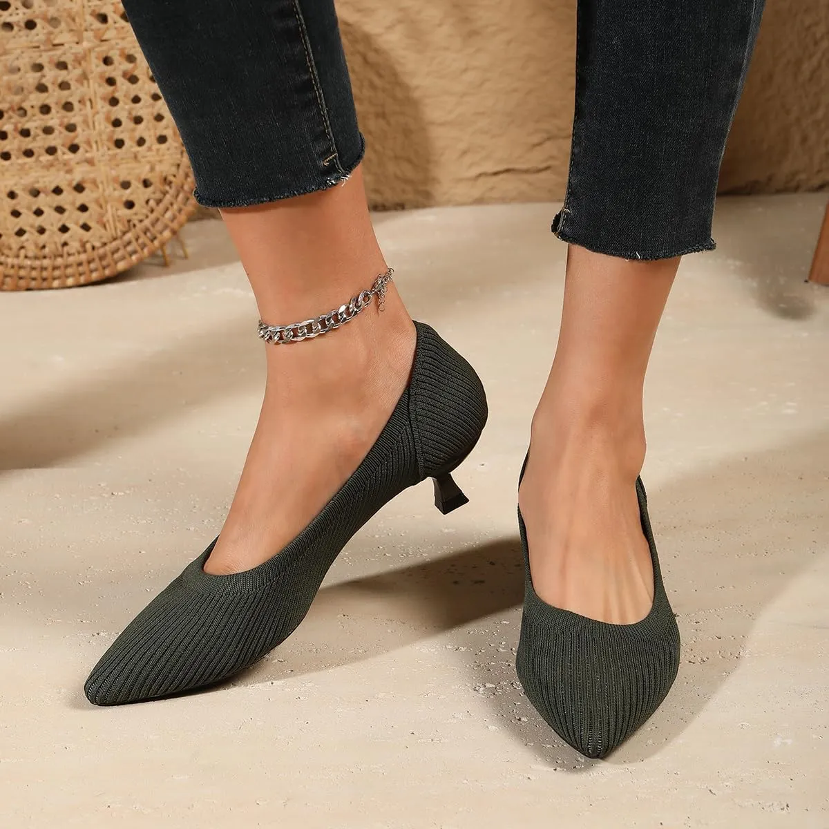 Women's Closed Toe Low Kitten Pumps Comfortable Pointed Toe Work Office Heels Shoes for Women Casual Slip On Knitted Kitten Heels Daily Dress Shoes